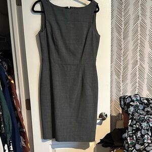 Antonio Melani grey sheath dress knee length 8